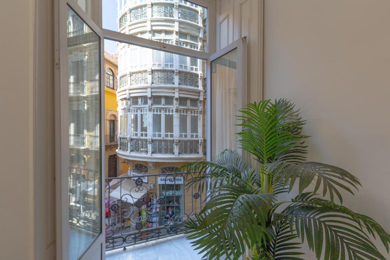 Luminoso apartamento de dos habitaciones con vistas a las Catedral Málaga Exterior foto