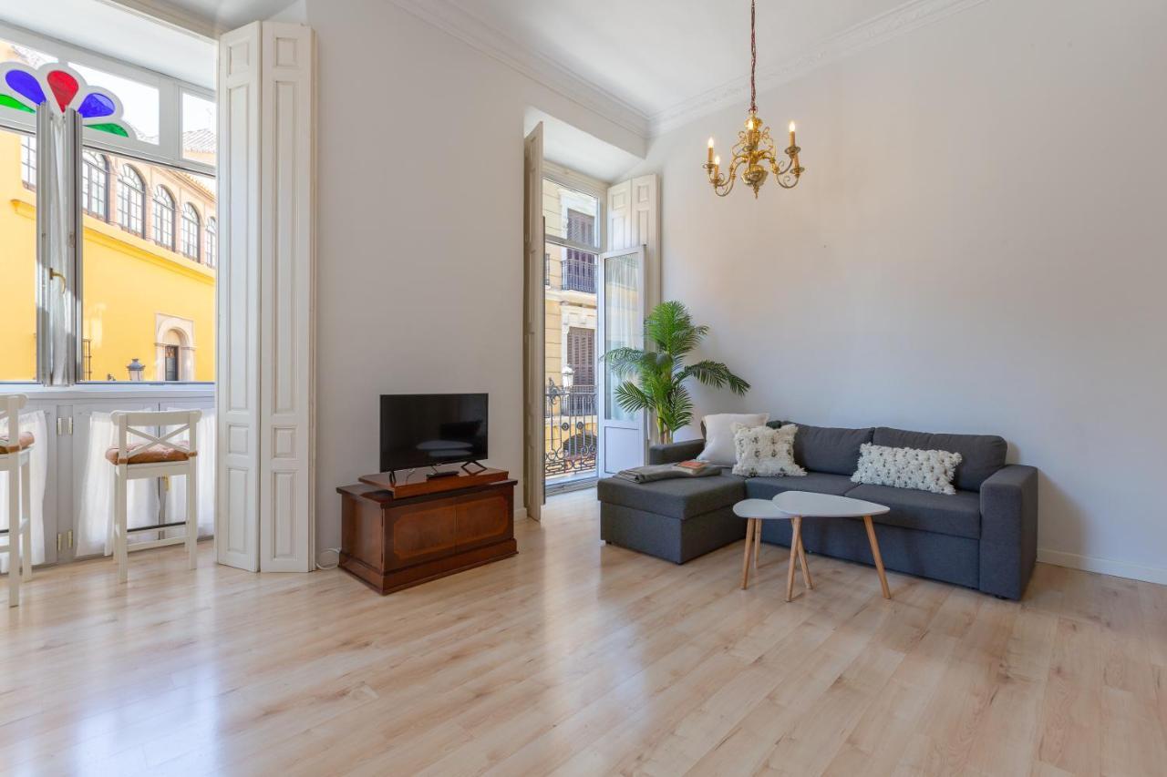 Luminoso apartamento de dos habitaciones con vistas a las Catedral Málaga Exterior foto