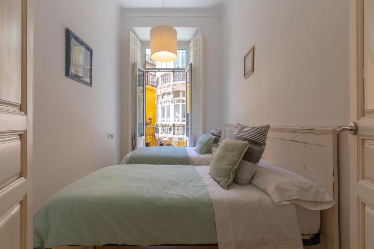 Luminoso apartamento de dos habitaciones con vistas a las Catedral Málaga Exterior foto