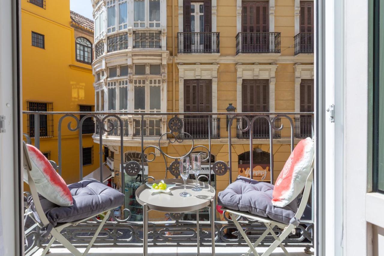 Luminoso apartamento de dos habitaciones con vistas a las Catedral Málaga Exterior foto