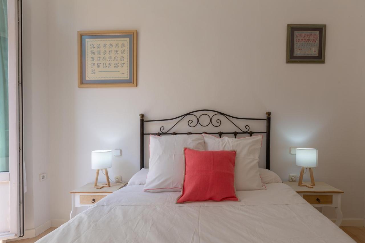 Luminoso apartamento de dos habitaciones con vistas a las Catedral Málaga Exterior foto