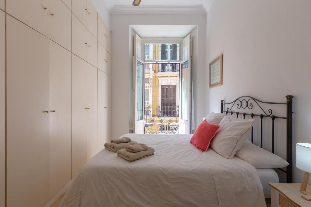 Luminoso apartamento de dos habitaciones con vistas a las Catedral Málaga Exterior foto