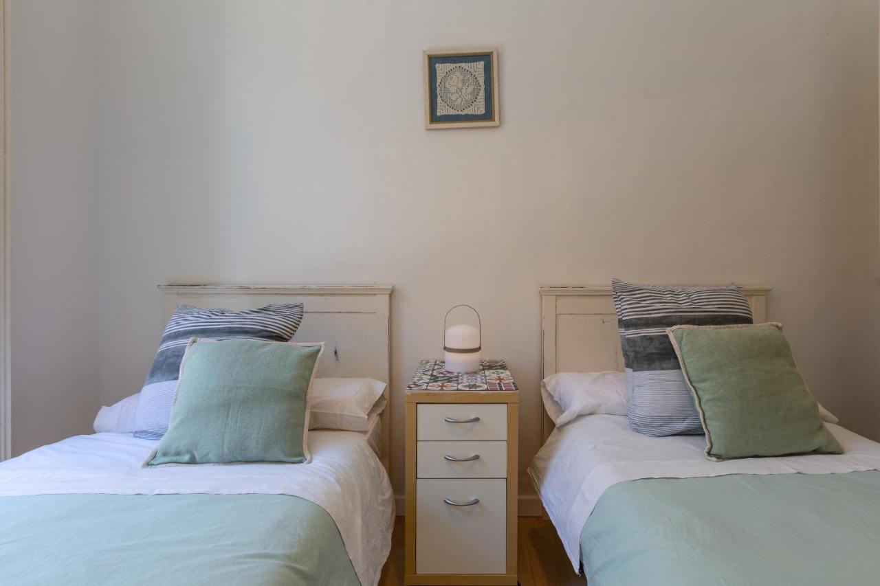 Luminoso apartamento de dos habitaciones con vistas a las Catedral Málaga Exterior foto